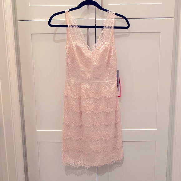 Monique Lhuillier evening dress - Picture 2 of 6